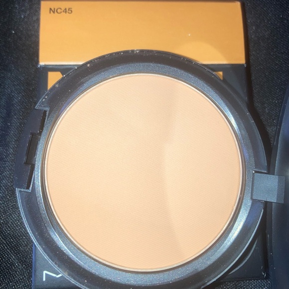 x1 MAC NC45 STUDIO FIX POWDER PLUS FOUNDATION BRAND NEW BOXED - Picture 5 of 8